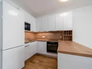 Pronájem bytu 2+kk, Praha - Vokovice, 59 m2