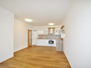 Pronájem bytu 2+kk, Praha, Zakšínská, 56 m2
