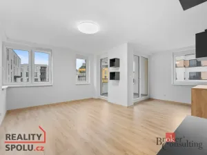 Pronájem bytu 2+kk, Hradec Králové, Pod Svahem, 50 m2