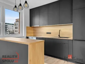 Pronájem bytu 2+kk, Hradec Králové, Pod Svahem, 50 m2