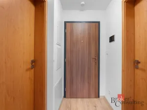 Pronájem bytu 2+kk, Hradec Králové, Pod Svahem, 50 m2