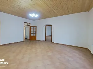 Pronájem kanceláře, Holešov, nám. Dr. E. Beneše, 164 m2