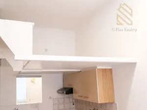 Pronájem bytu 1+kk, Praha - Střešovice, Nad hradním vodojemem, 15 m2