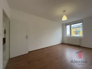 Pronájem bytu 3+kk, Praha - Letňany, Bechlínská, 74 m2