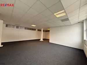 Pronájem kanceláře, Zlín, Vavrečkova, 146 m2