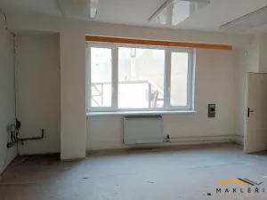 Pronájem skladu, Úsobí, 103 m2