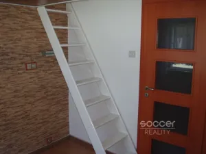 Pronájem bytu 1+kk, Praha - Žižkov, Jeseniova, 16 m2