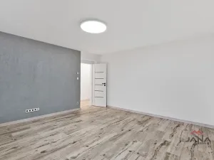 Prodej bytu 3+1, Mělnické Vtelno, Sídliště Střed, 107 m2