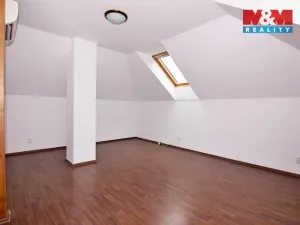 Pronájem rodinného domu, Velké Březno, Tovární, 233 m2