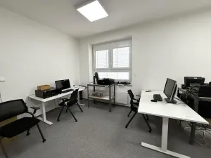 Pronájem kanceláře, Brno - Židenice, Kosmákova, 50 m2