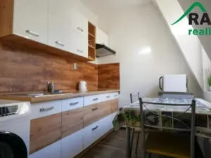 Prodej bytu 2+1, Karlovy Vary, Moravská, 50 m2