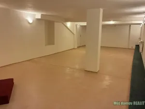 Pronájem obchodního prostoru, Praha - Záběhlice, Střimelická, 141 m2