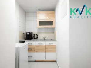 Prodej kanceláře, Karlovy Vary, Spálená, 92 m2
