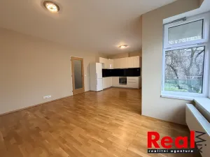 Pronájem bytu 1+kk, Brno - Královo Pole, Božetěchova, 42 m2