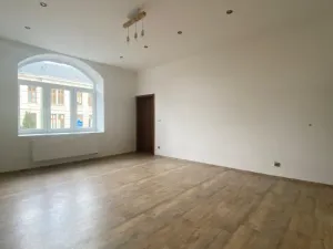 Pronájem bytu 2+1, Opava - Předměstí, Komenského, 69 m2