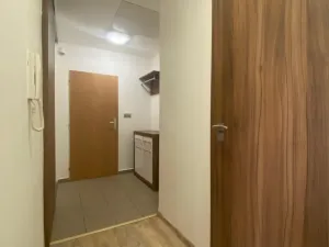 Pronájem bytu 2+1, Opava - Předměstí, Komenského, 69 m2