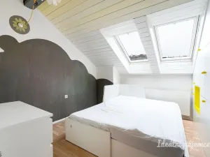 Pronájem bytu 3+kk, Praha - Vršovice, 28. pluku, 54 m2