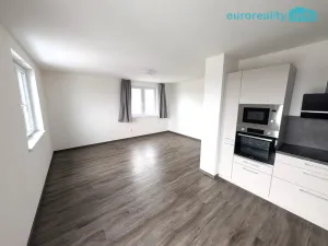 Pronájem bytu 4+kk, Vochov, 81 m2