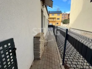 Pronájem obchodního prostoru, Kralupy nad Vltavou, Dvořákovo nám., 50 m2