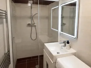 Pronájem bytu 2+kk, Praha - Kobylisy, Frýdlantská, 44 m2
