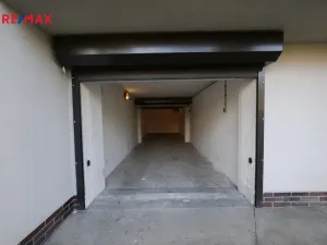 Pronájem garáže, Praha - Strašnice, Pod Třebešínem, 27 m2