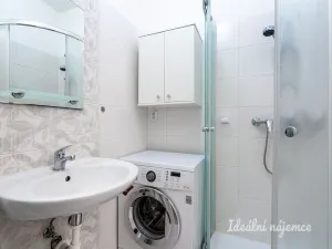 Pronájem bytu 2+1, Praha - Záběhlice, Jasmínová, 57 m2