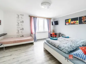 Prodej rodinného domu, Nové Hrady, Zahradní čtvrť, 214 m2