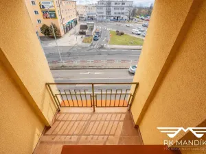 Pronájem bytu 2+kk, Praha - Kobylisy, Kobyliské náměstí, 56 m2