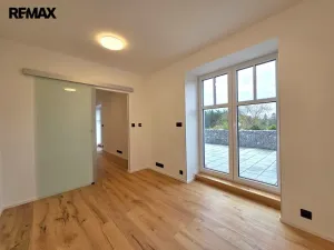 Pronájem bytu 2+kk, Všenory, Nad Burzou, 39 m2