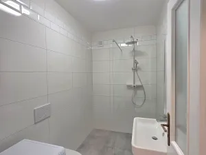 Pronájem bytu 2+kk, Všenory, Nad Burzou, 39 m2