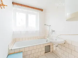 Prodej bytu 3+kk, Maletín, 56 m2