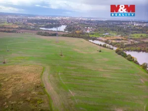 Prodej pole, Praha - Šeberov, 2421 m2