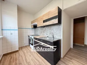 Pronájem bytu 2+1, Zlín - Malenovice, třída Svobody, 50 m2