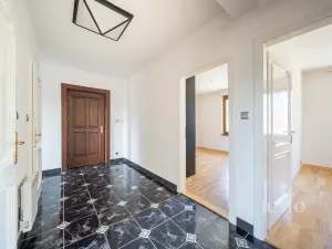 Pronájem bytu 4+1, Třeboň, Lesní, 125 m2