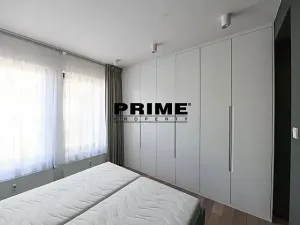 Pronájem bytu 3+kk, Praha - Vinohrady, náměstí Jiřího z Poděbrad, 156 m2
