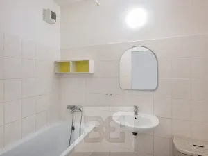 Pronájem bytu 1+kk, Milovice, 44 m2