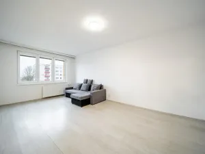 Prodej bytu 2+1, Suchdol nad Lužnicí, sídl. 9. května, 57 m2