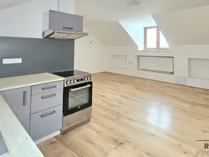 Pronájem bytu 1+kk, Třebotov, Hlavní, 36 m2