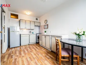 Pronájem bytu 3+1, Praha - Kobylisy, Famfulíkova, 67 m2