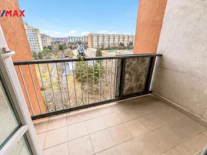 Pronájem bytu 3+1, Praha - Kobylisy, Famfulíkova, 67 m2