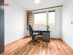 Pronájem bytu 3+1, Praha - Kobylisy, Famfulíkova, 67 m2