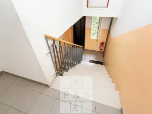 Prodej bytu 2+kk, Praha - Radlice, Na Farkáně III, 60 m2