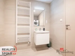 Pronájem bytu 2+kk, Praha - Hloubětín, Domalípova, 66 m2