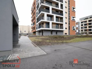 Pronájem bytu 2+kk, Praha - Hloubětín, Domalípova, 66 m2