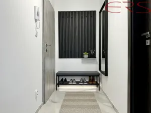 Pronájem bytu 2+kk, Jablonec nad Nisou - Mšeno nad Nisou, Mládí, 40 m2