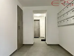 Pronájem bytu 2+kk, Jablonec nad Nisou - Mšeno nad Nisou, Mládí, 40 m2