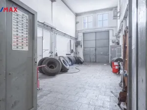 Prodej výrobních prostor, Okříšky, Za tratí, 2224 m2