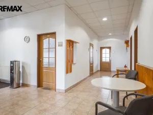 Prodej výrobních prostor, Okříšky, Za tratí, 2224 m2