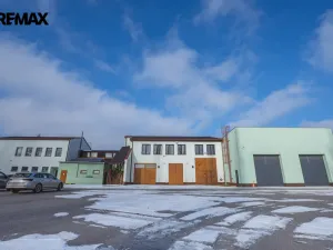 Prodej komerčního pozemku, Okříšky, Za tratí, 34555 m2