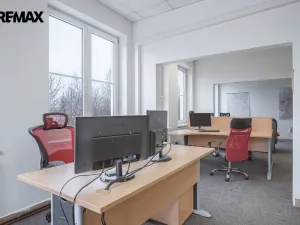 Prodej komerčního pozemku, Okříšky, Za tratí, 34555 m2